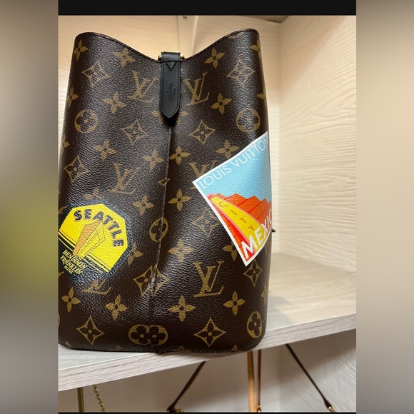 NeoNoe💕 LOUIS VUITTON 🌎 WORLD TOUR ❤️ - Picture 4 of 10